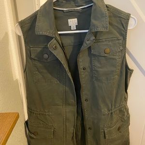 Green utility vest jacket